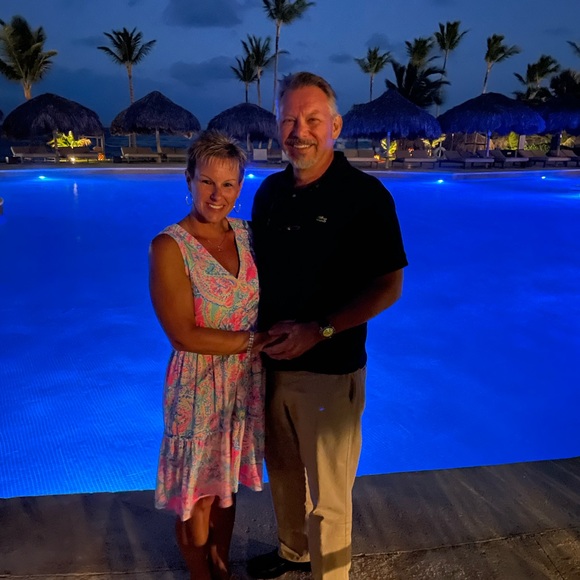 Meet your Posher, Michelle - Picture 1 of 2